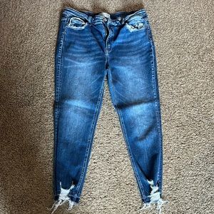 Buckle skinny jeans